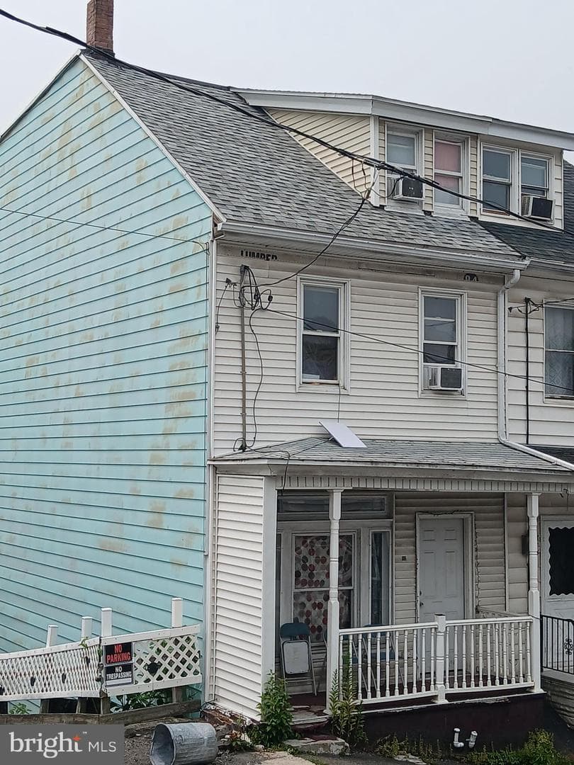 32 S Catherine Street photo 3