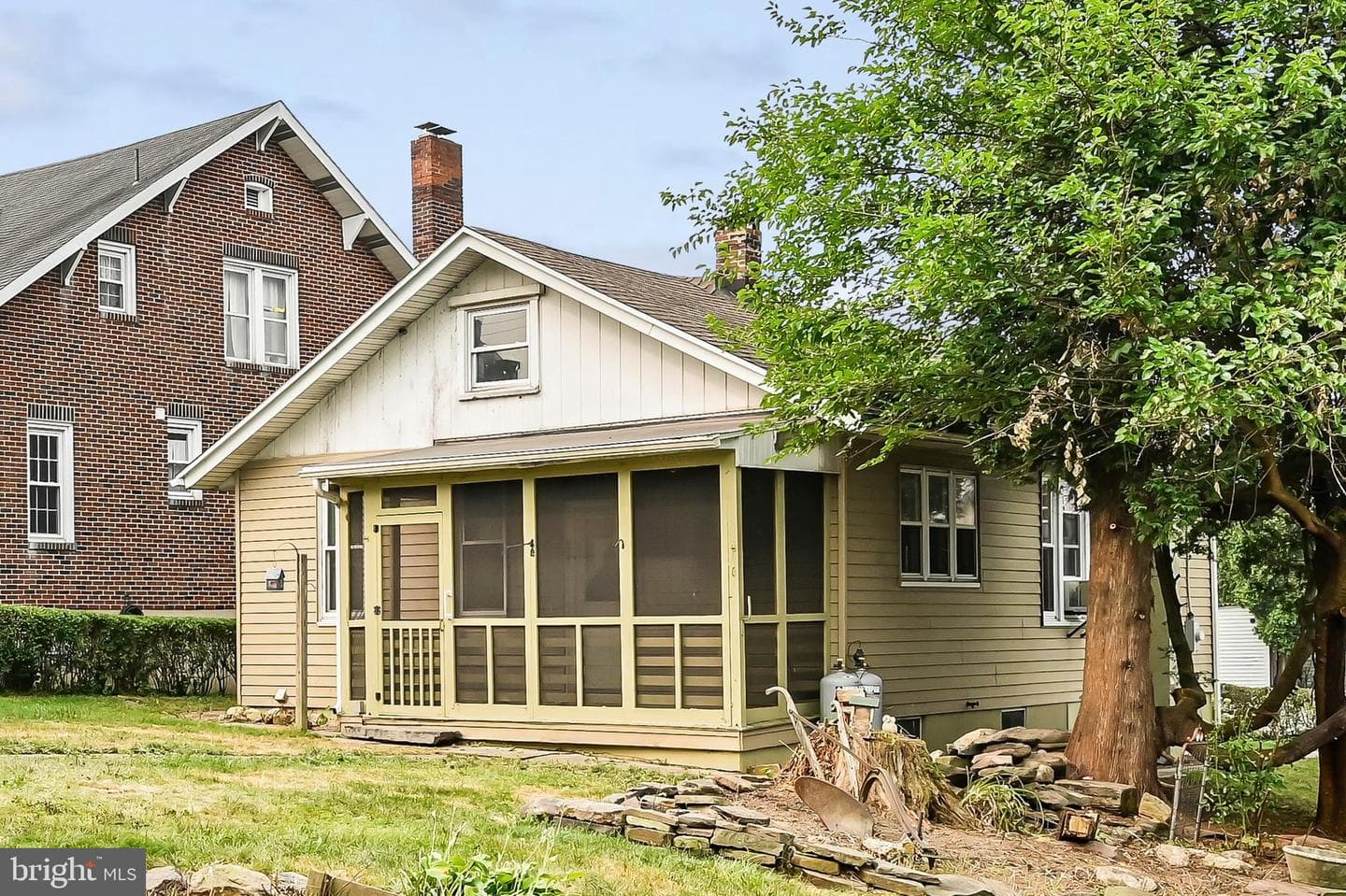 63 Grant Street photo 26