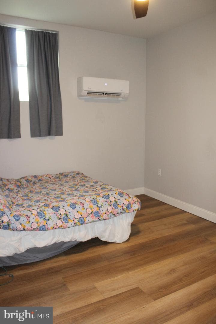809 Fifth Street photo 14