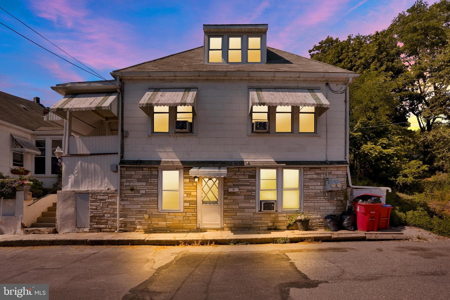 224 W Wallace Street photo 35