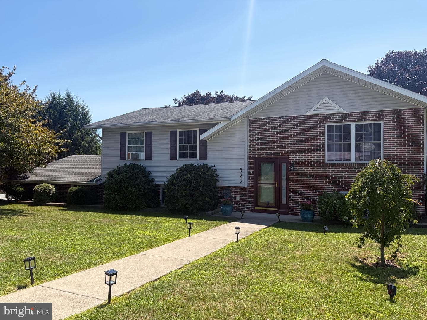 522 Maple Street photo 2