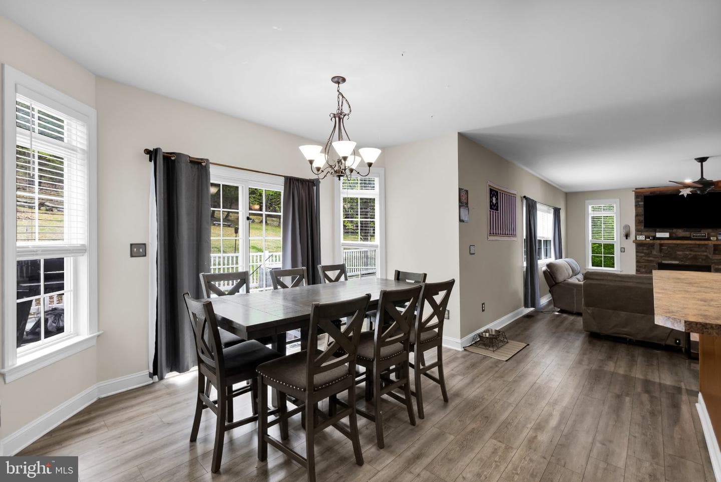 115 Holly Road photo 10