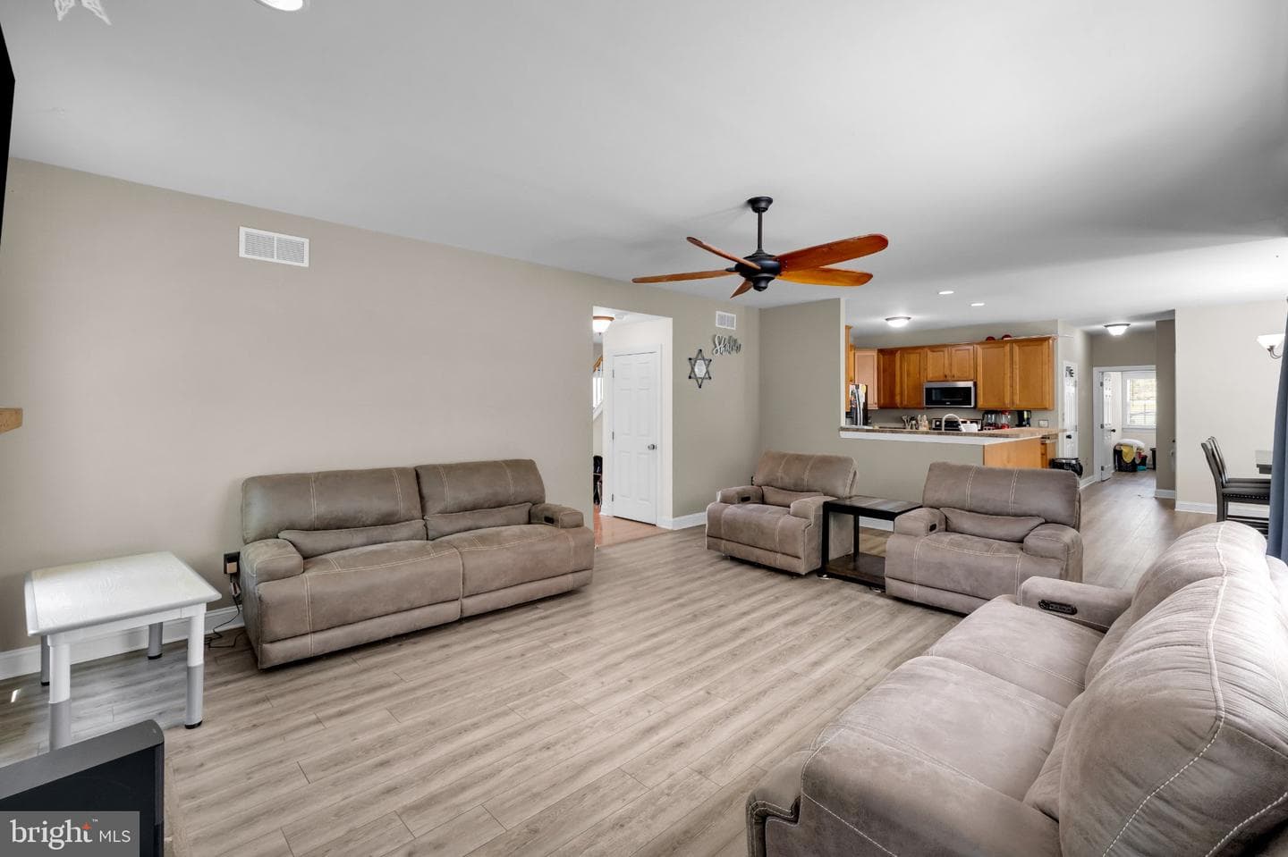 115 Holly Road photo 12