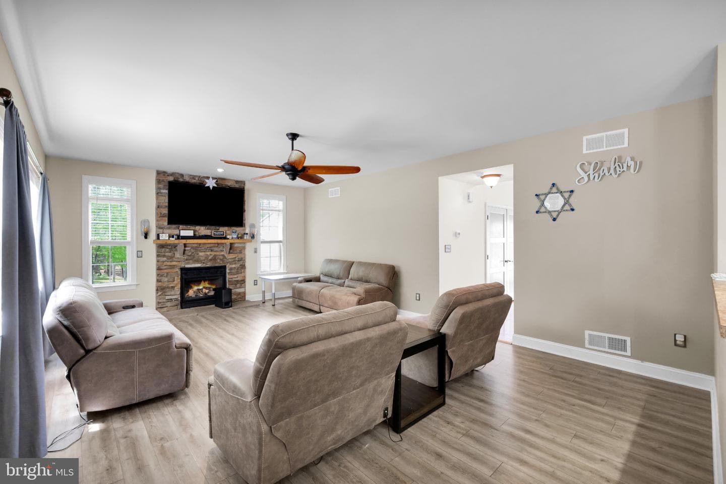 115 Holly Road photo 13