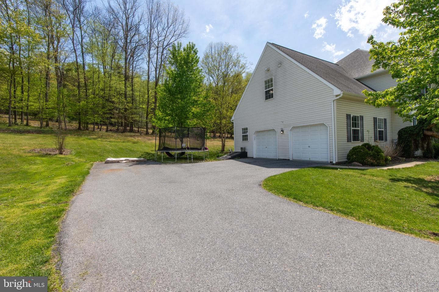 115 Holly Road photo 4