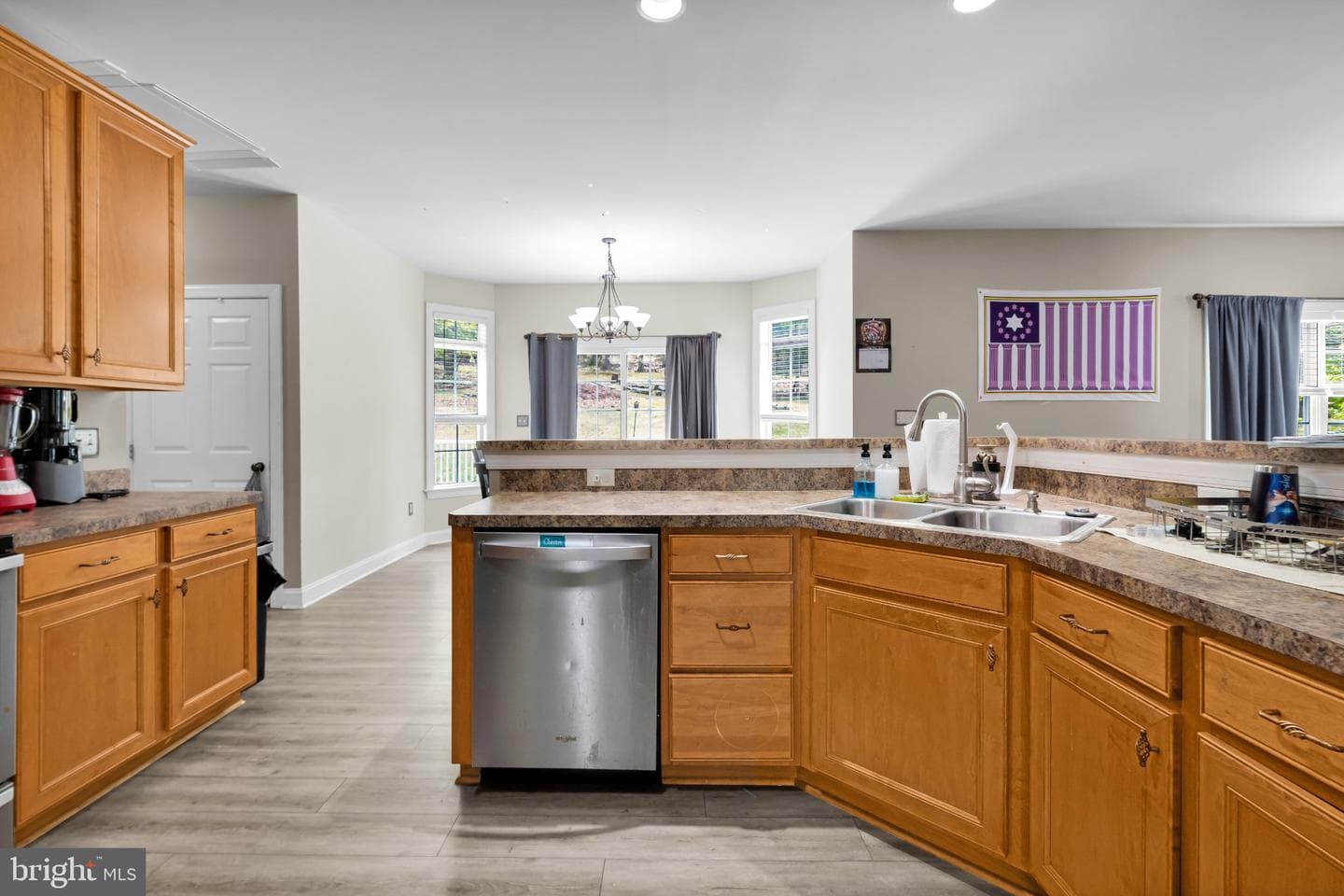 115 Holly Road photo 8