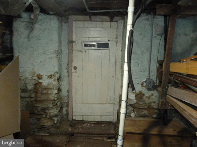14 N Line Street photo 32