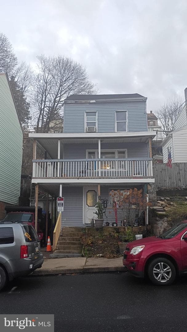231 Laurel Street photo 2