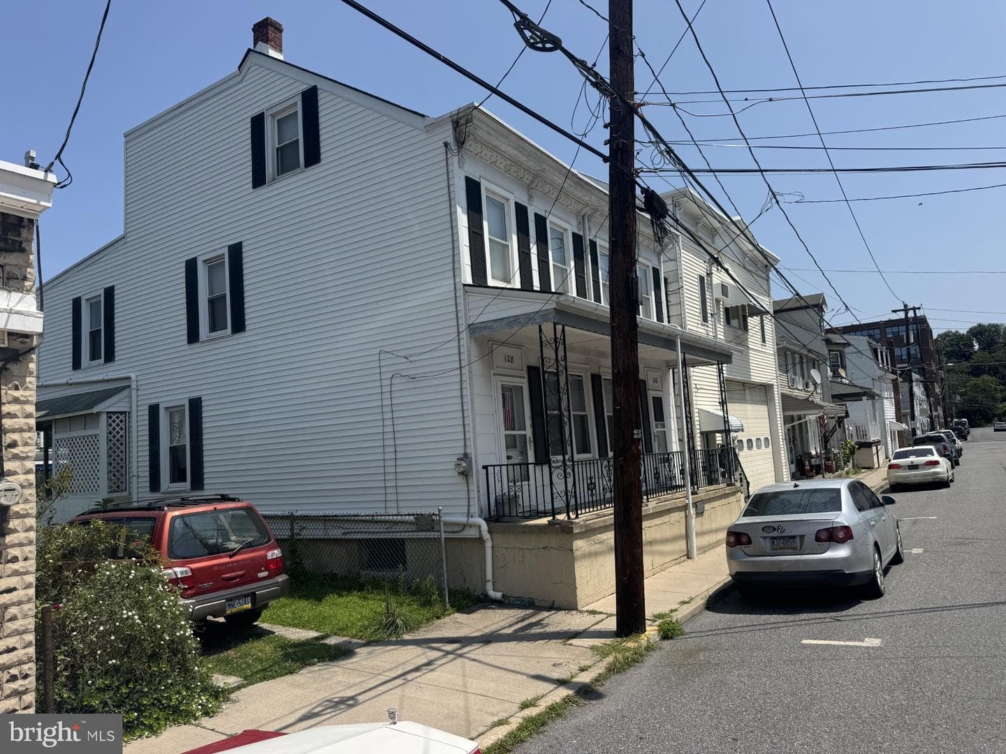 126 Lewis Street photo 2