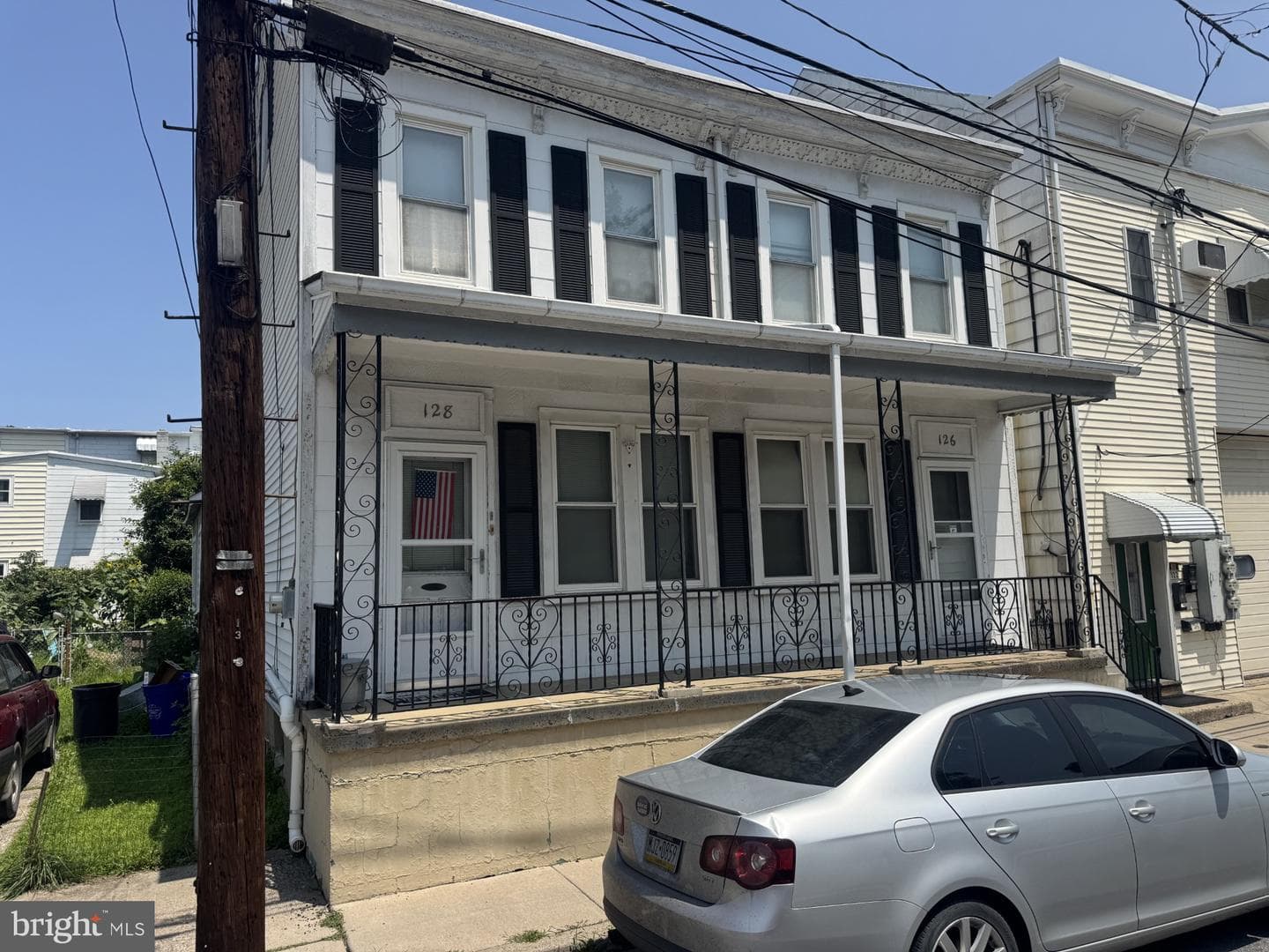 126 Lewis Street photo 3