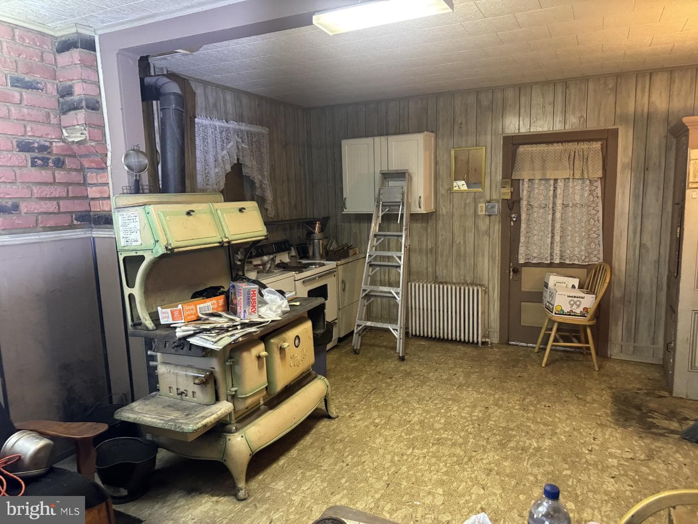 126 Lewis Street photo 7
