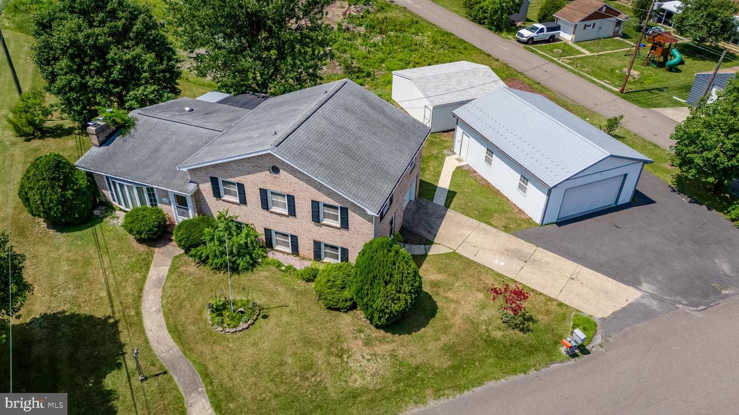 50 Lincoln Drive photo 1