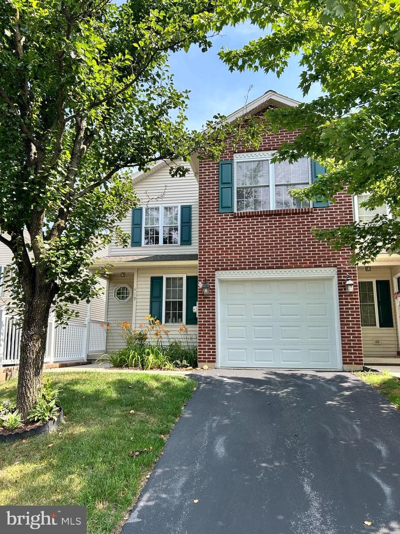 419 Lantern Green Way photo 1