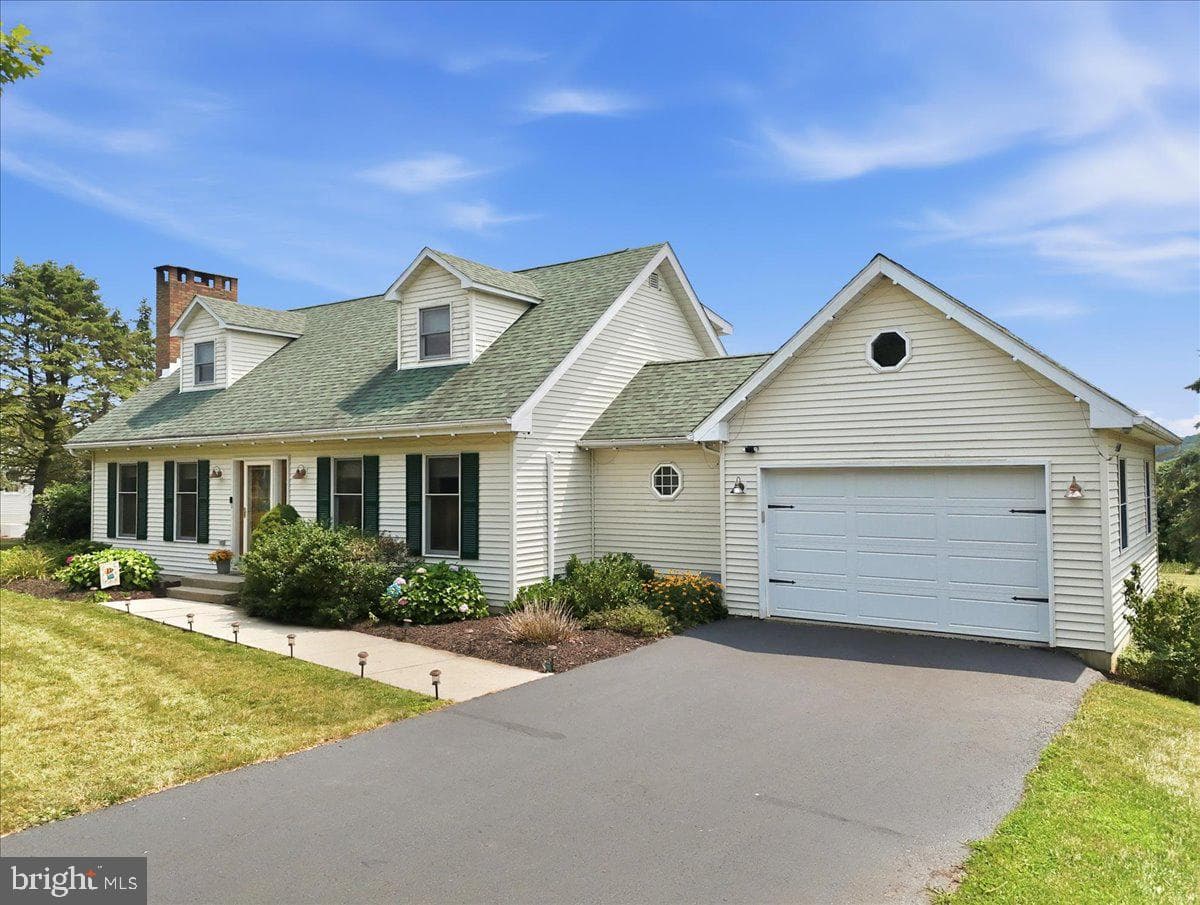 522 Green Lane photo 1