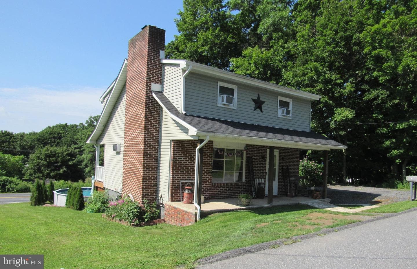 18 Bungalow Street photo 1