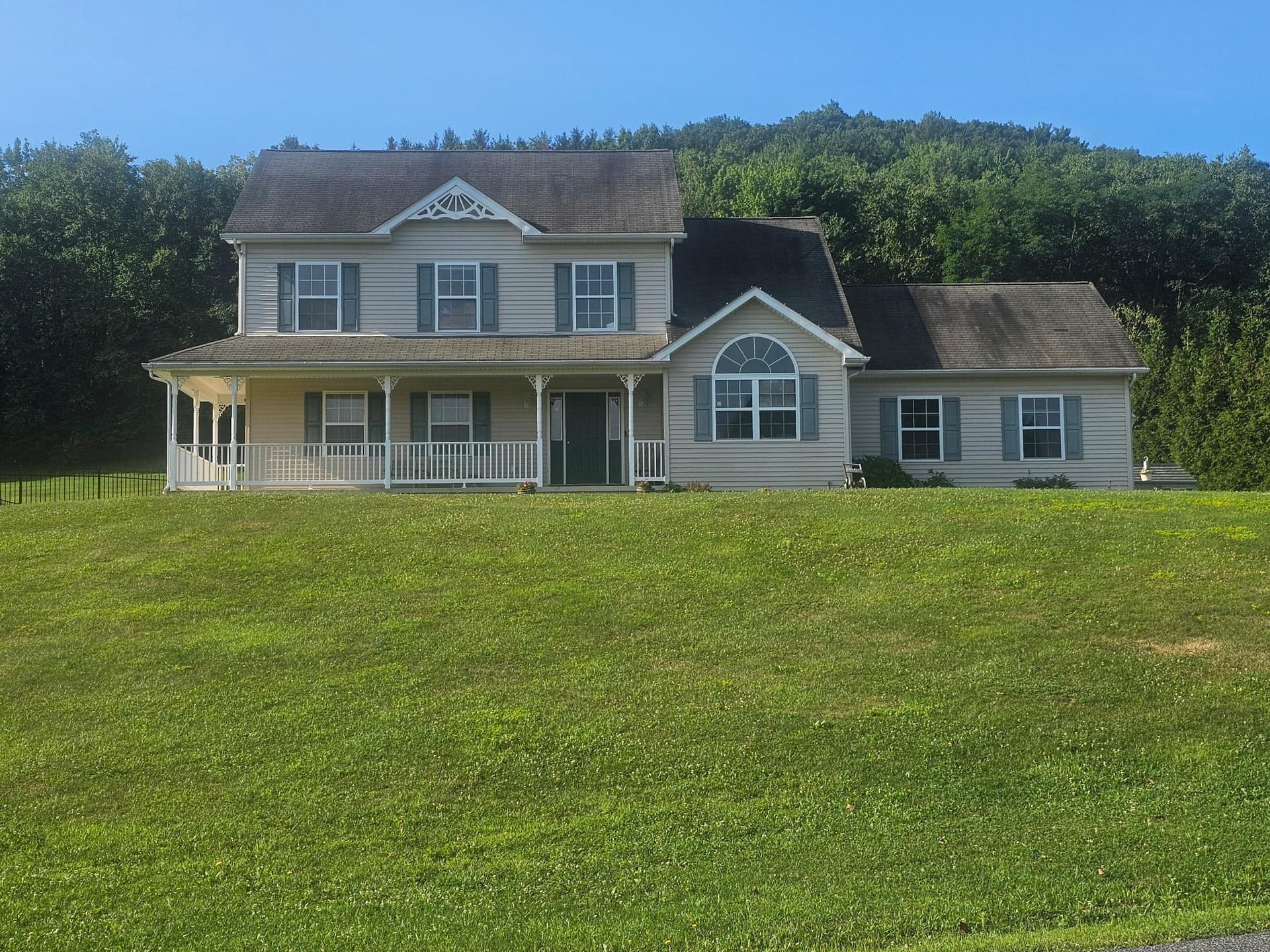 46 Mill Drive photo 1