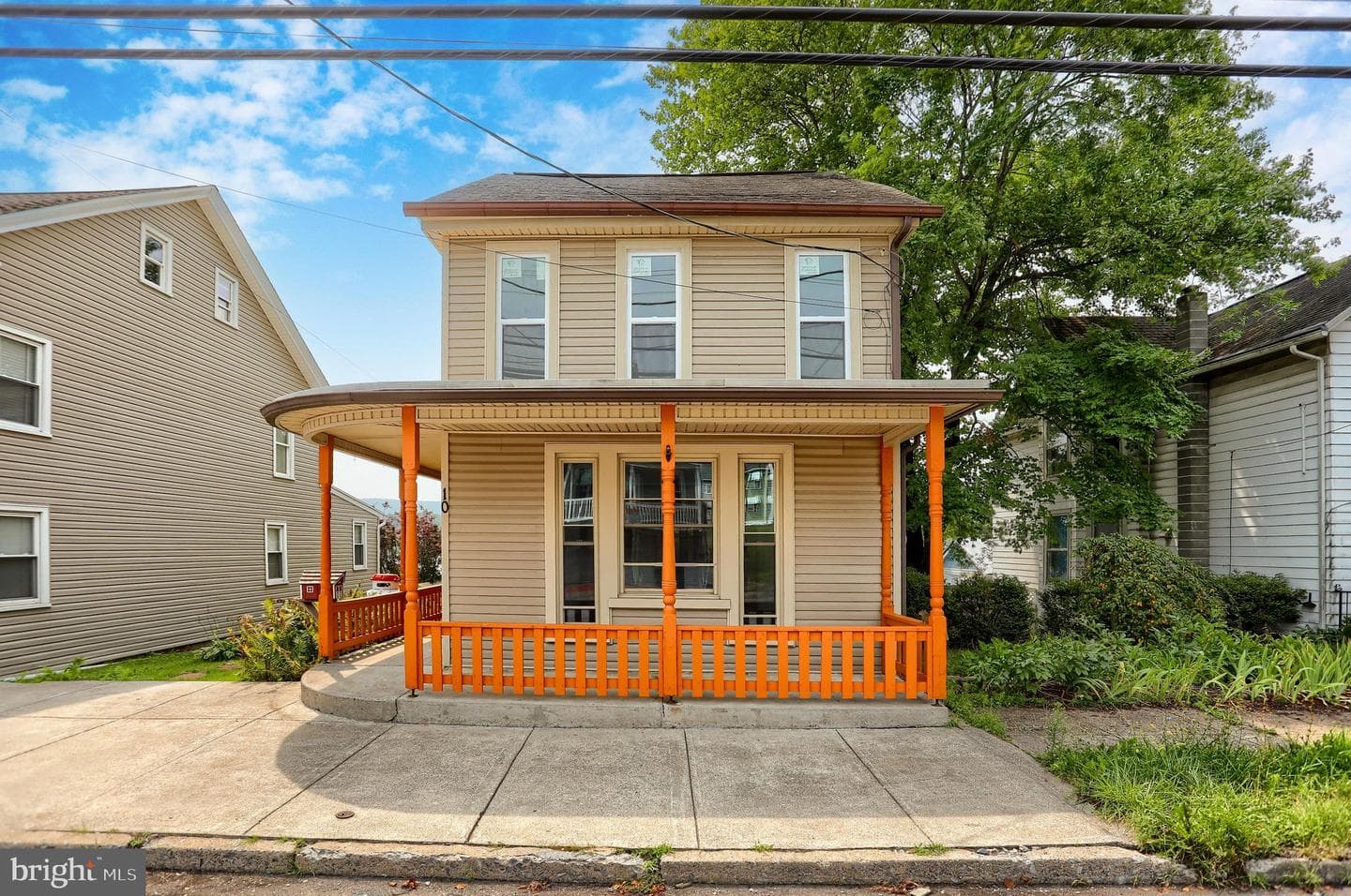 10 E Grand Avenue photo 1