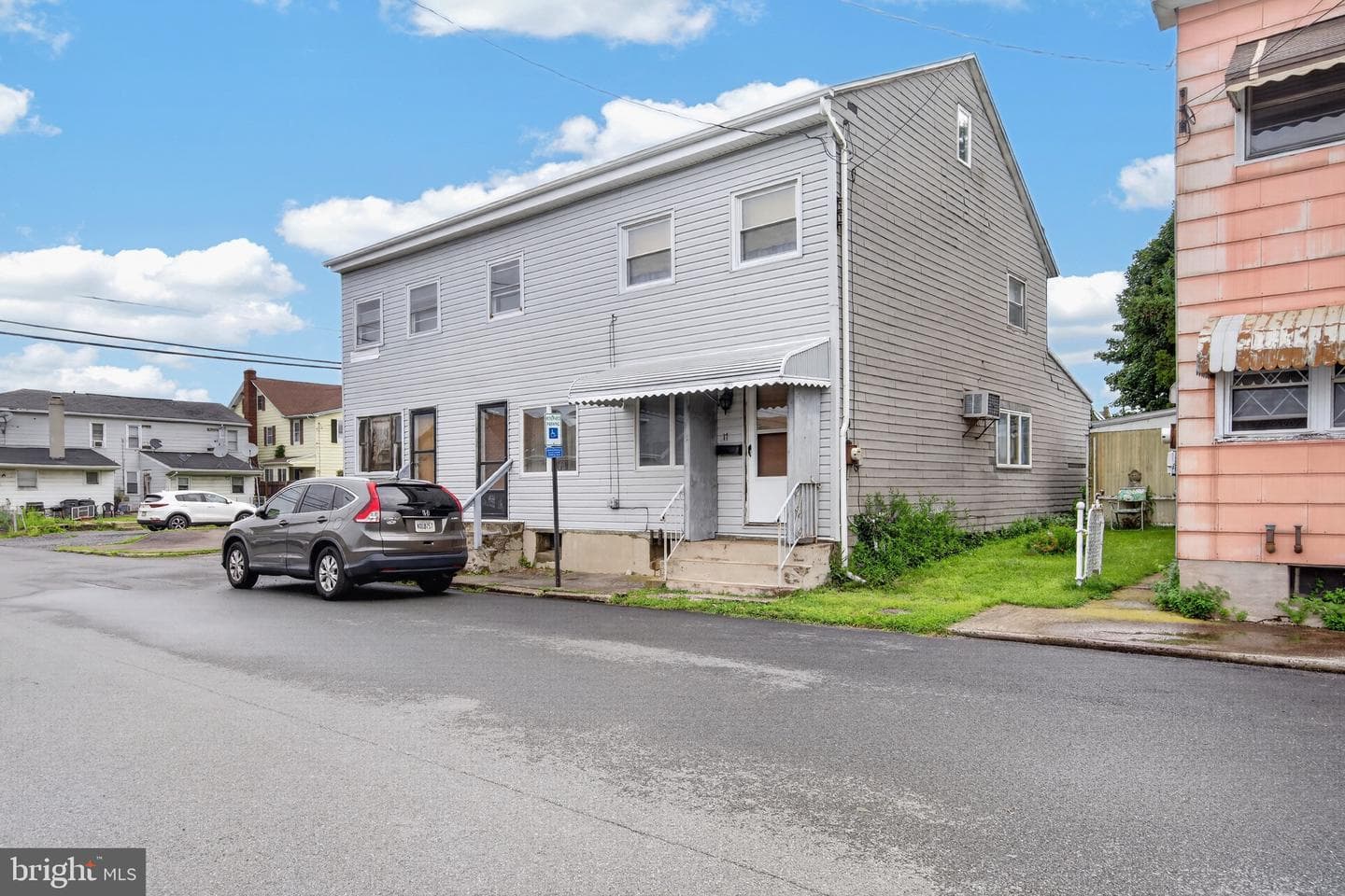 17 S Logan Street photo 1