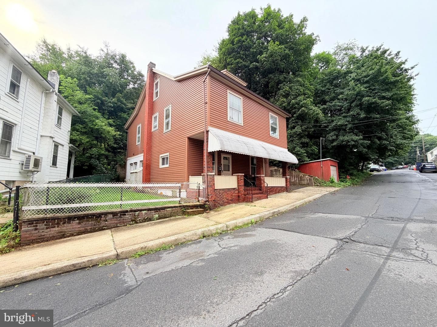 405 Laurel Street photo 1