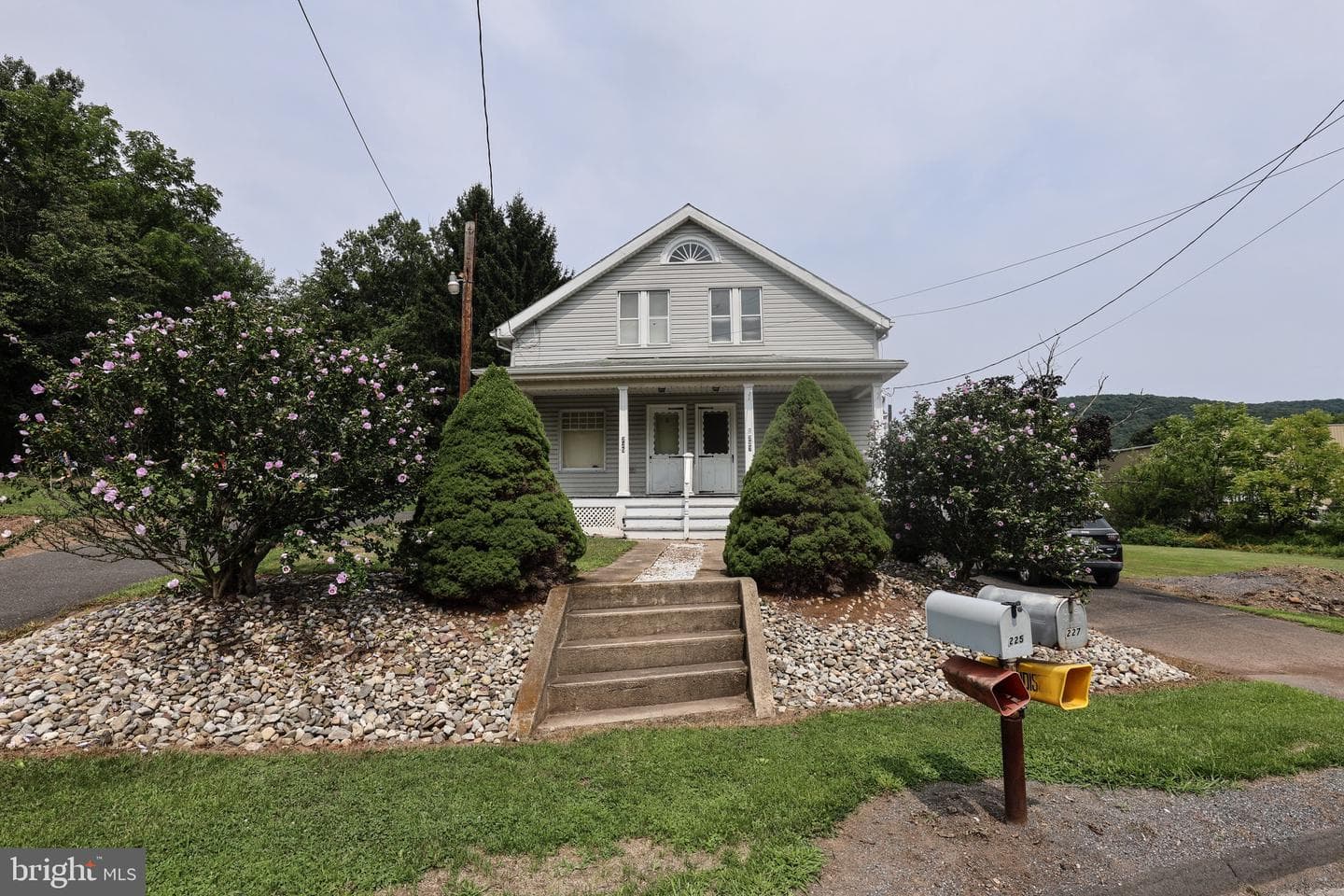 225 Shultz Road photo 1
