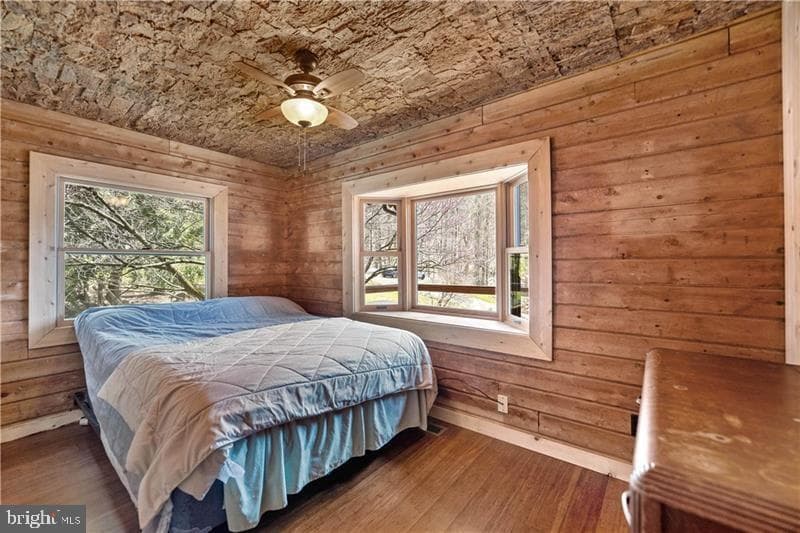 2095 Humbert Road photo 17