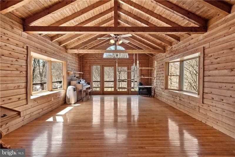 2095 Humbert Road photo 8