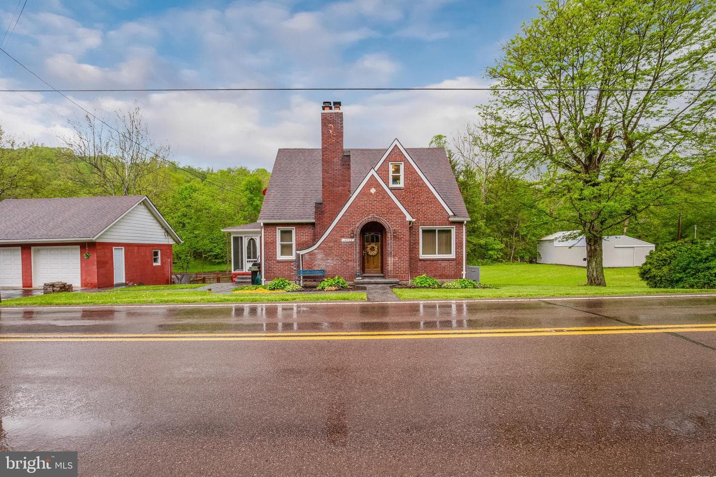 14705 Main St photo 4
