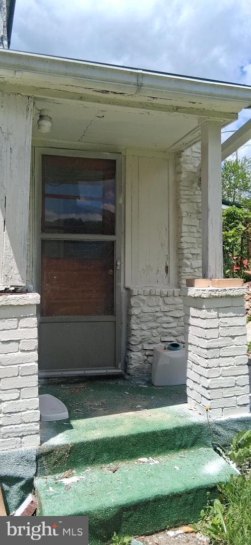 499 2nd St. photo 6