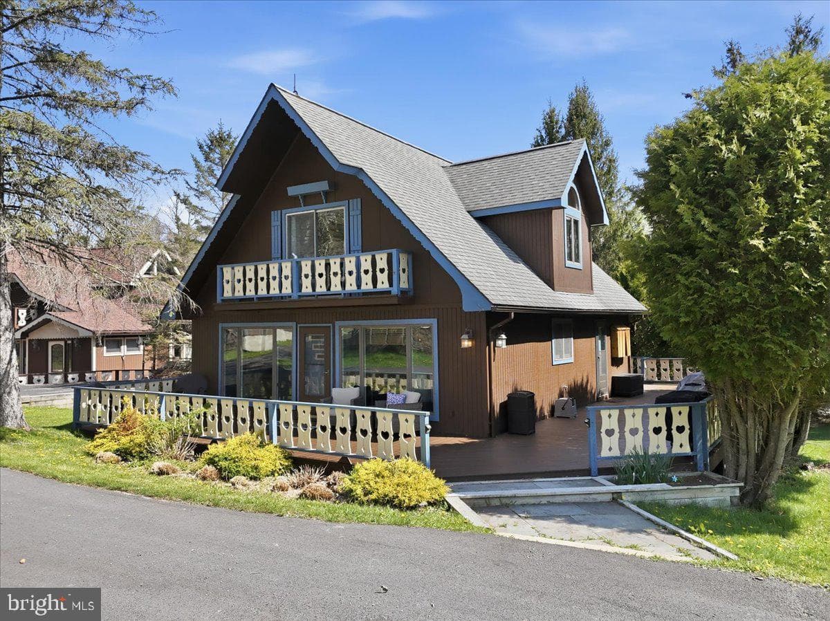 25 Fall Place, Union Dale