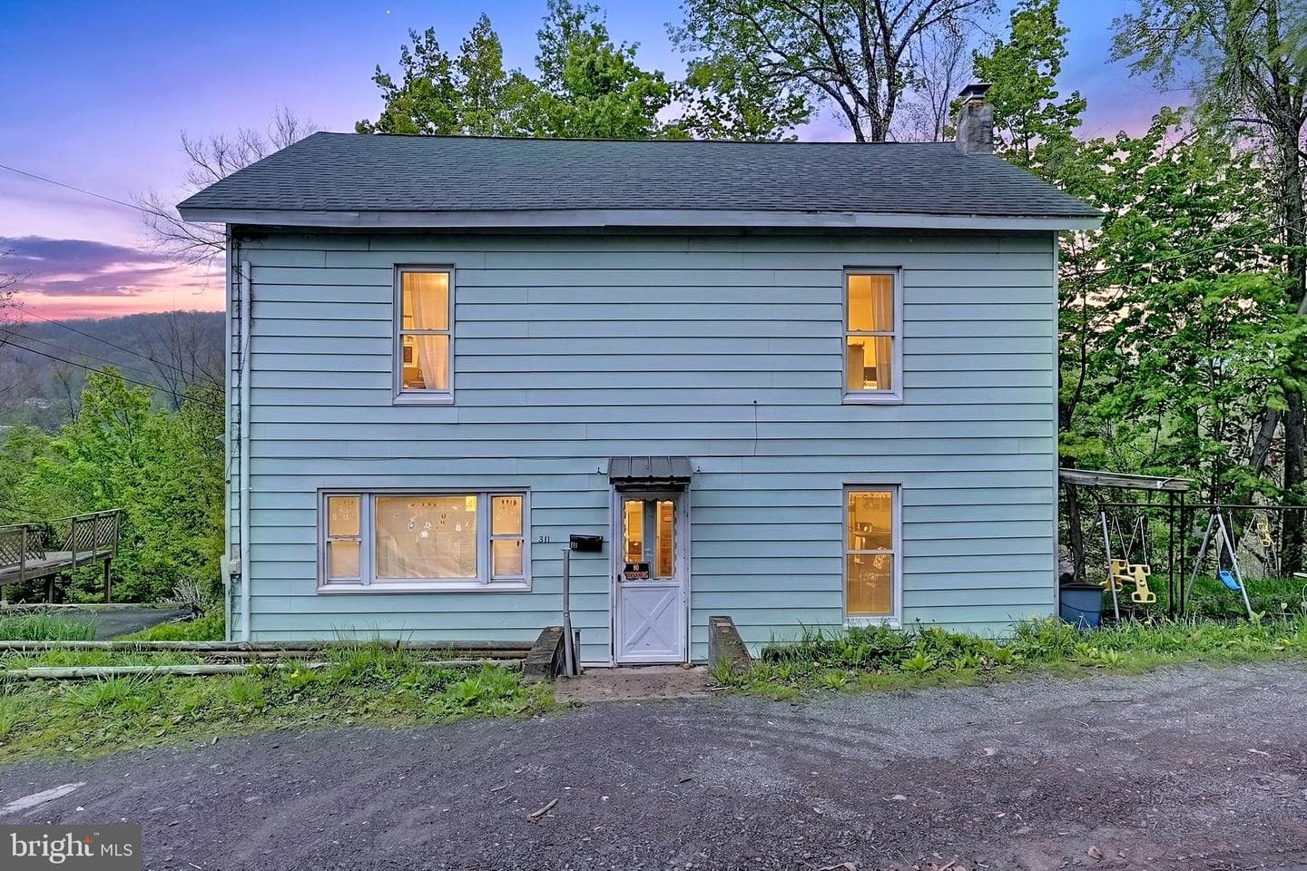 211 E Church St photo 3