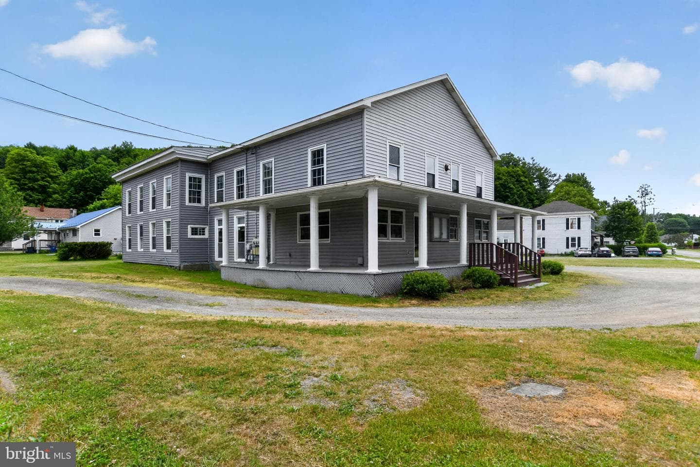 464 Main Street photo 4