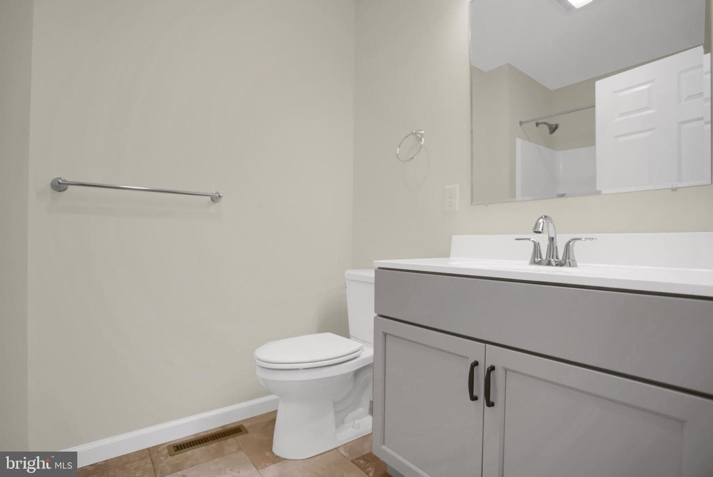 81 St Andrews Way photo 12