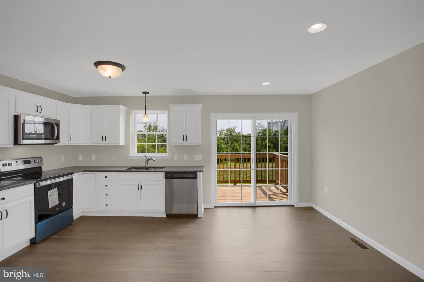 81 St Andrews Way photo 5