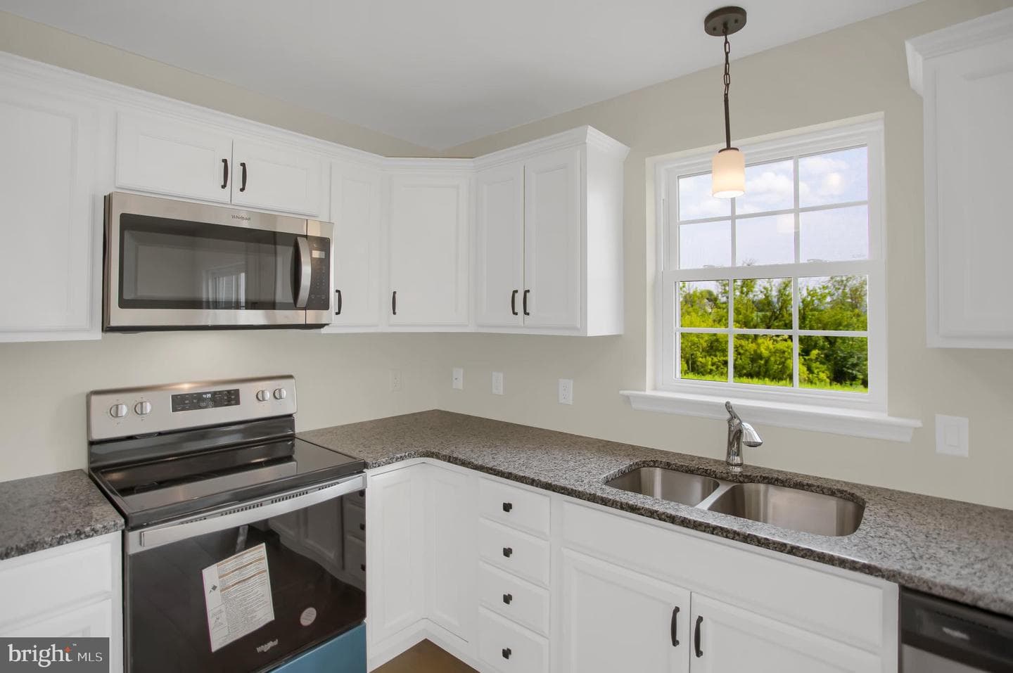 81 St Andrews Way photo 9