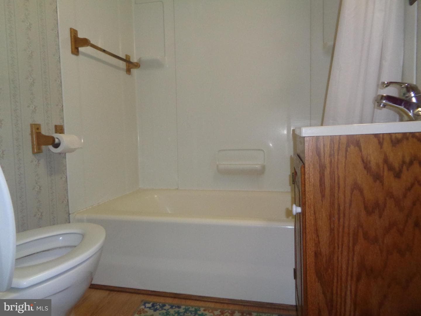 52 Brown Street N photo 12