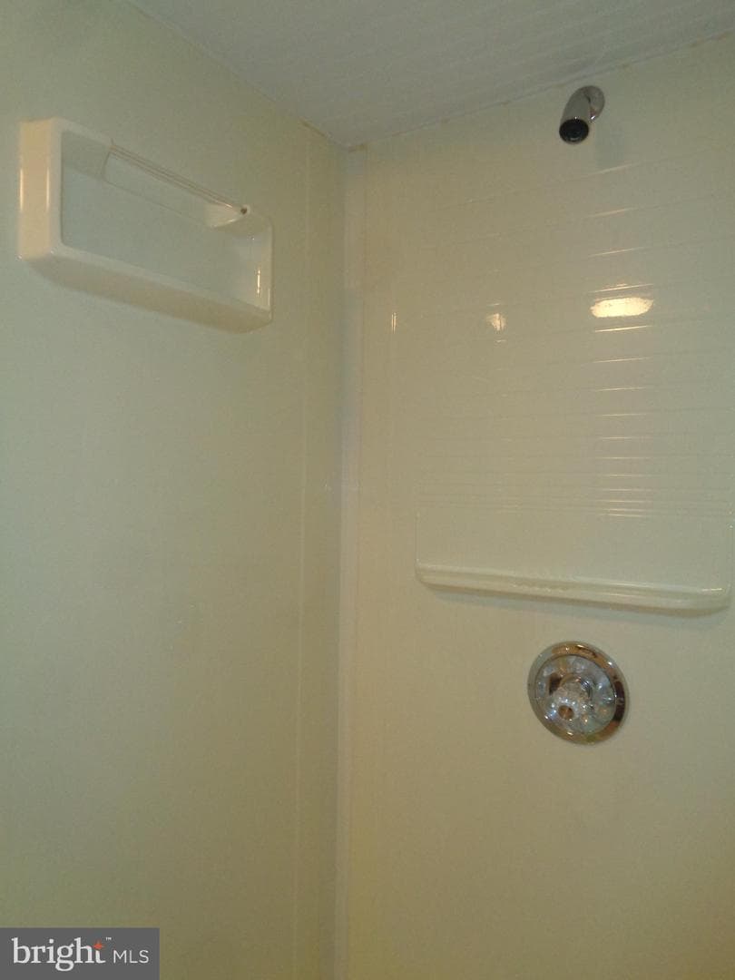 52 Brown Street N photo 29