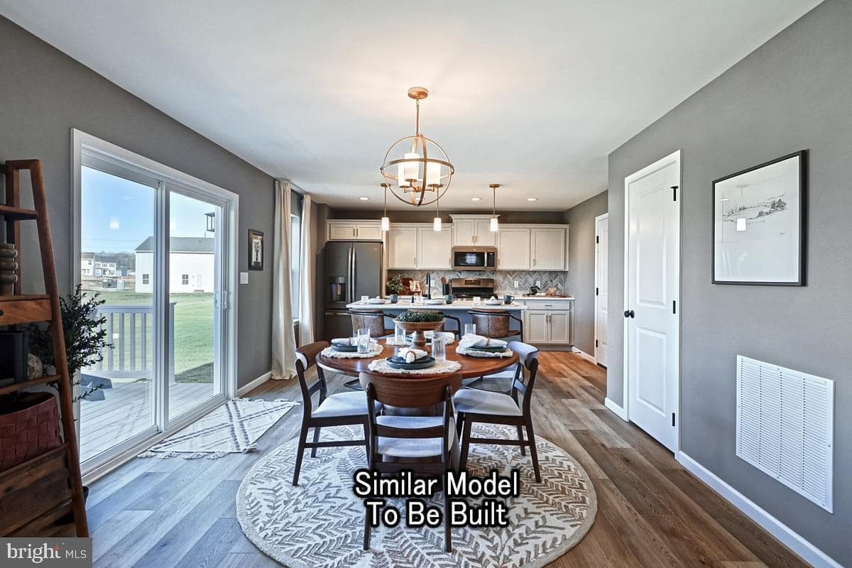 White Oak Ln photo 11
