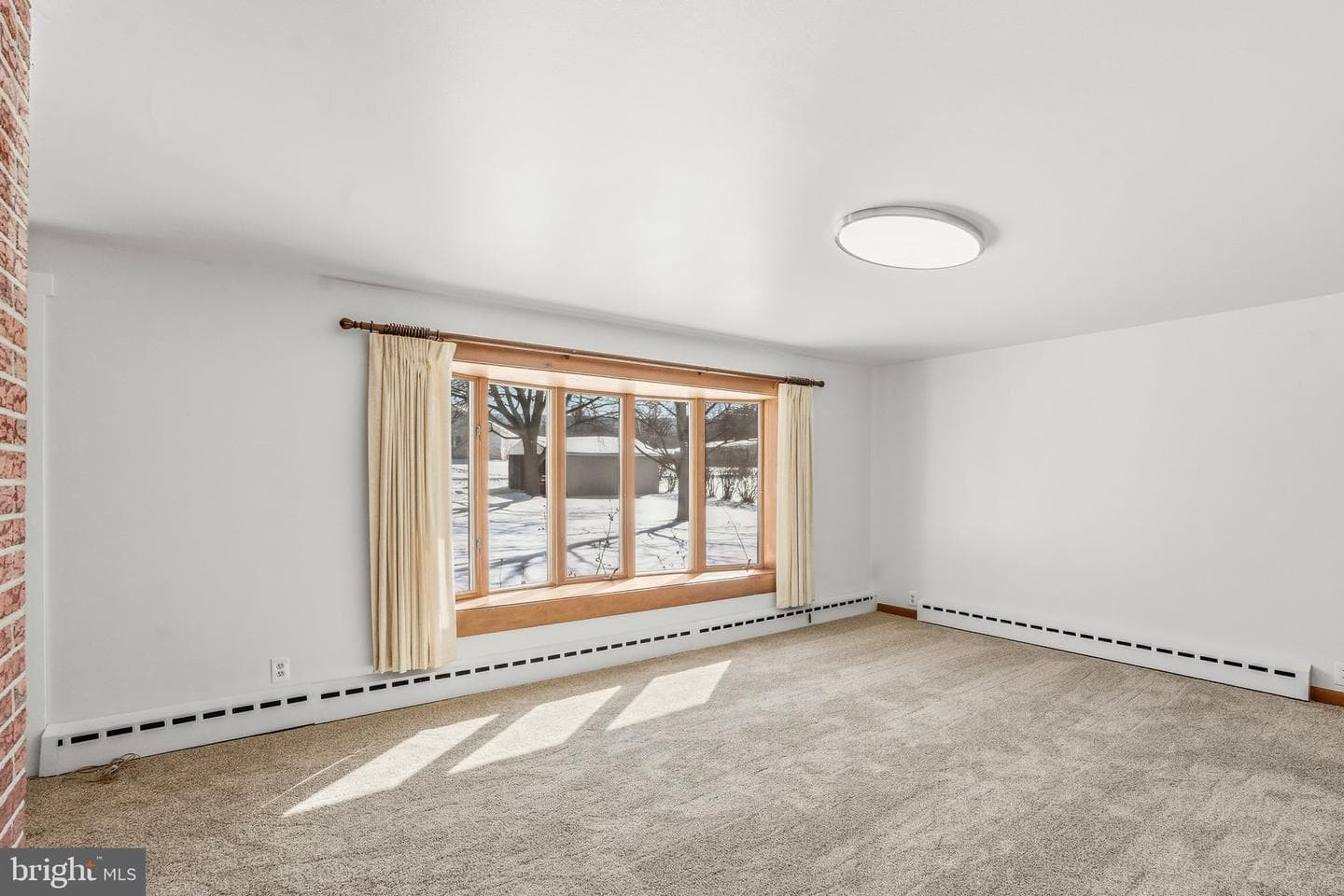 610 E Market Street photo 14