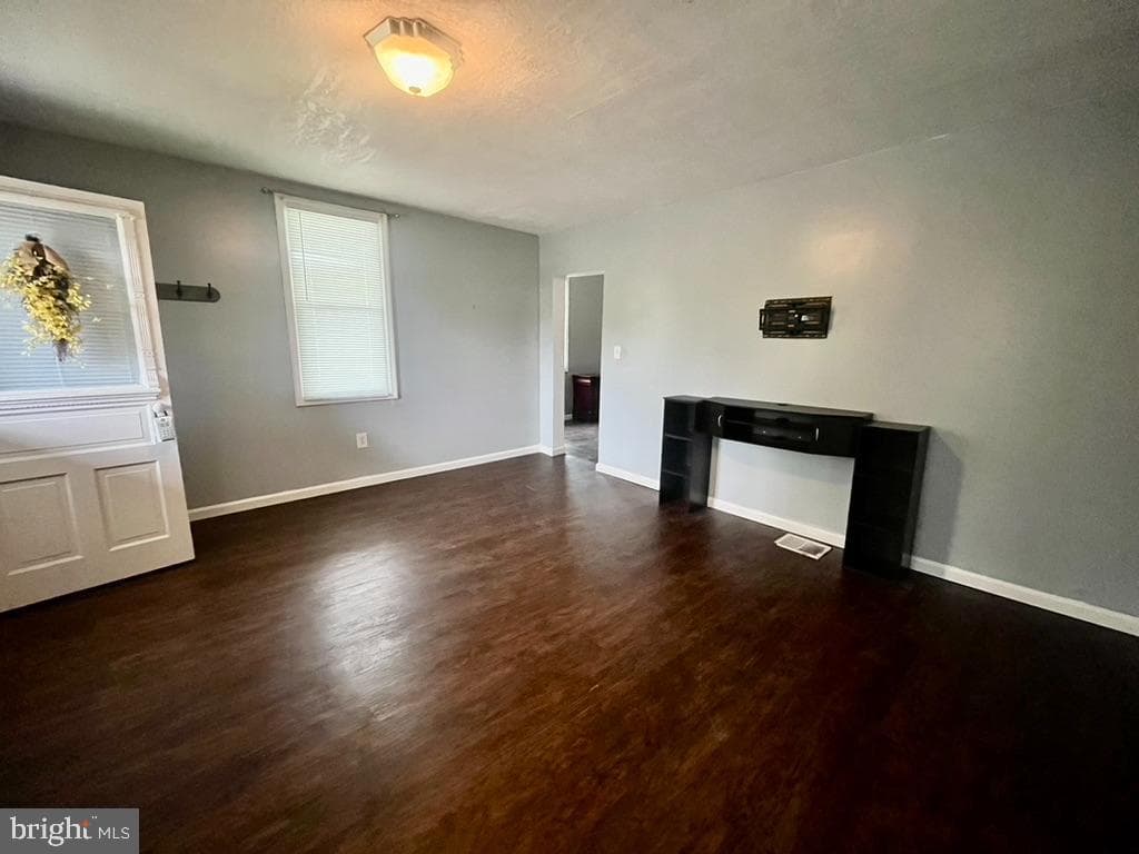 1420 Main Street photo 8