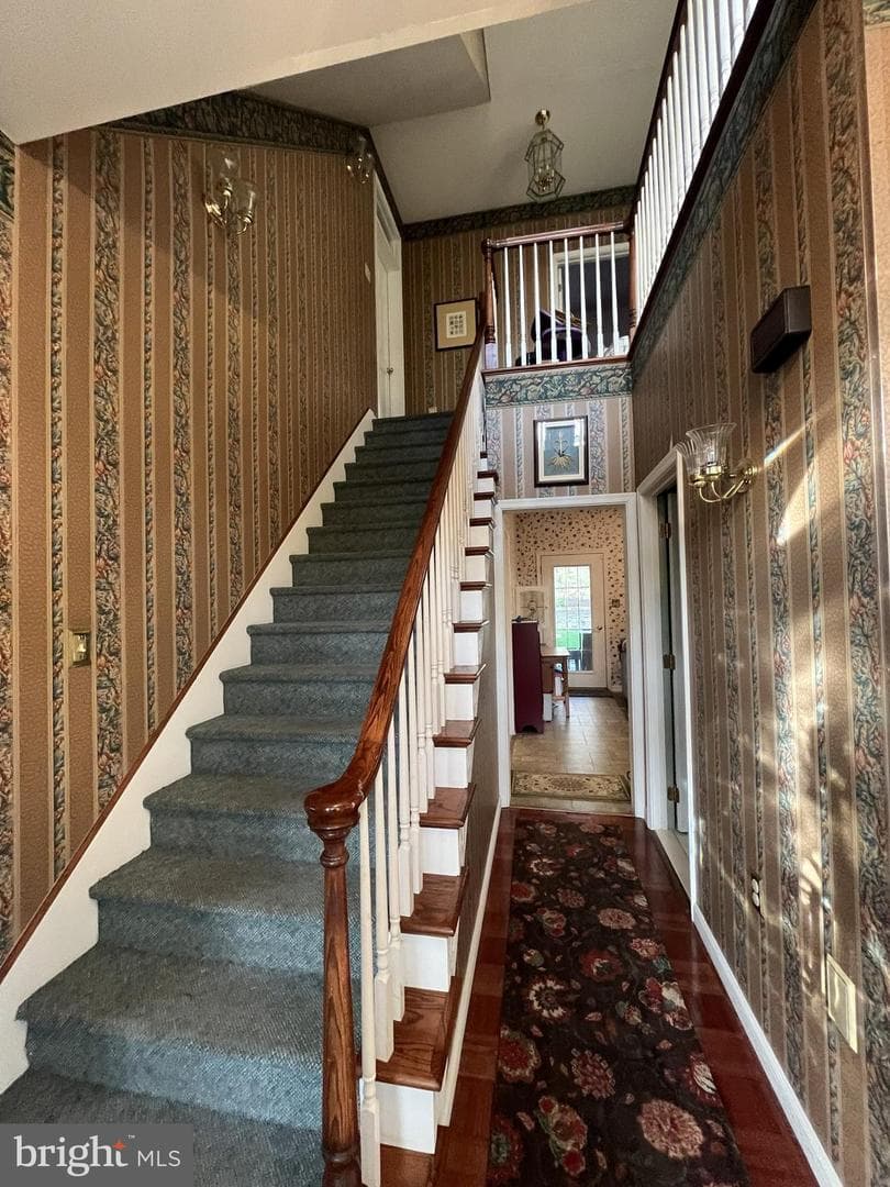 620 Stonebridge Drive photo 32