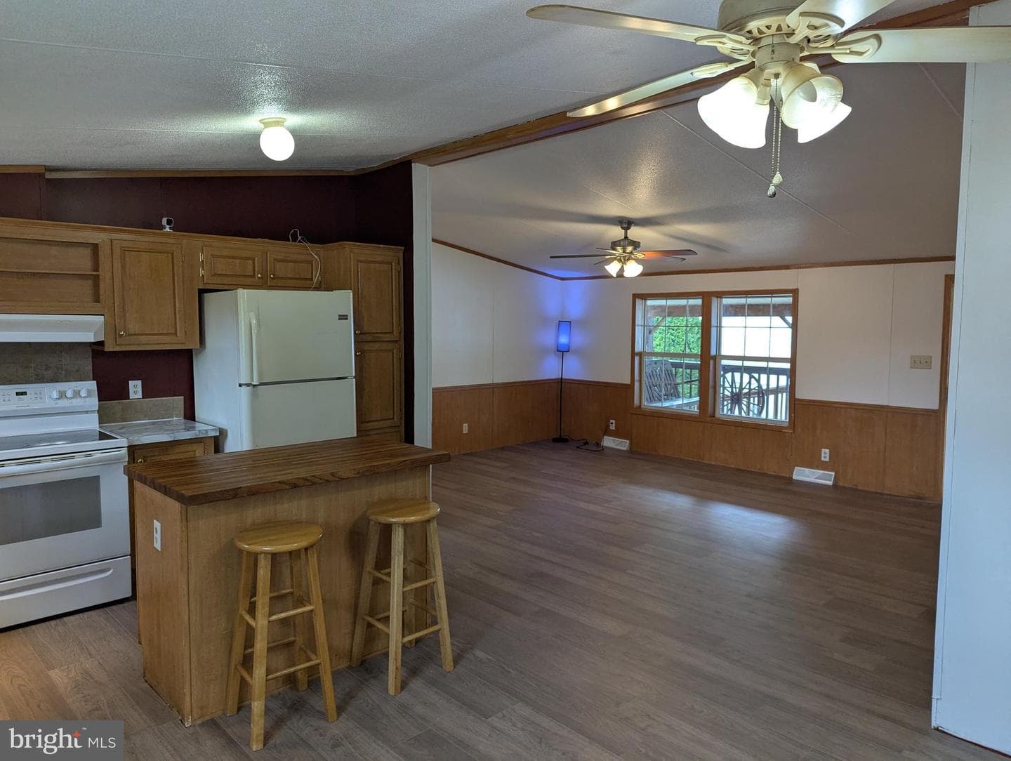 81 Laurel Street photo 4