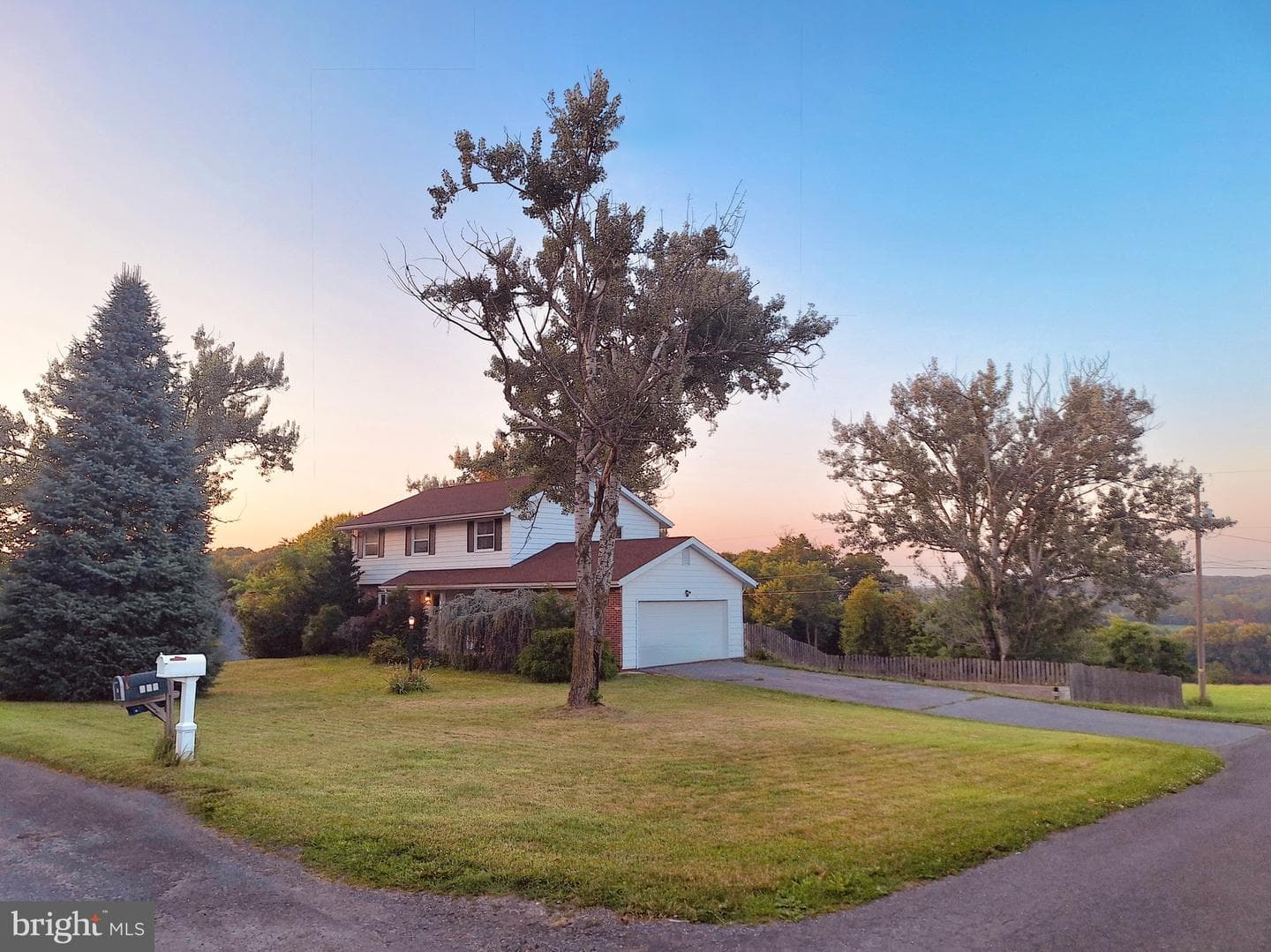 283 Skyline Avenue photo 1