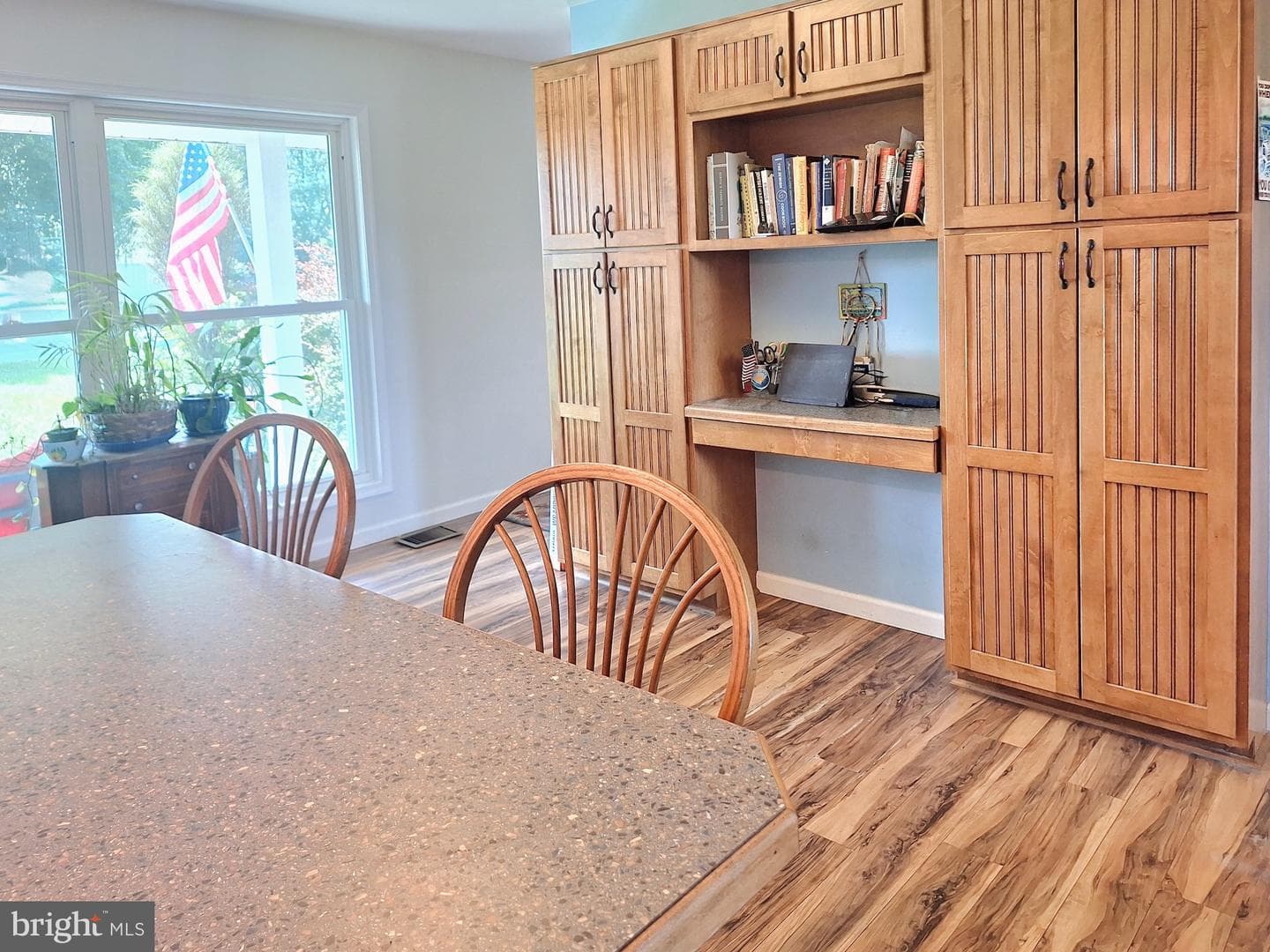 283 Skyline Avenue photo 8