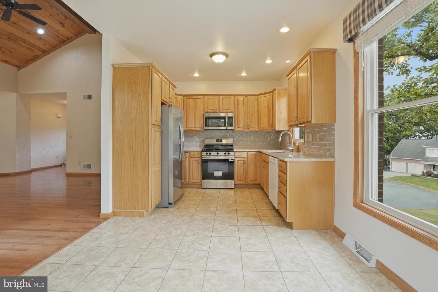 34 Harrington Way photo 11