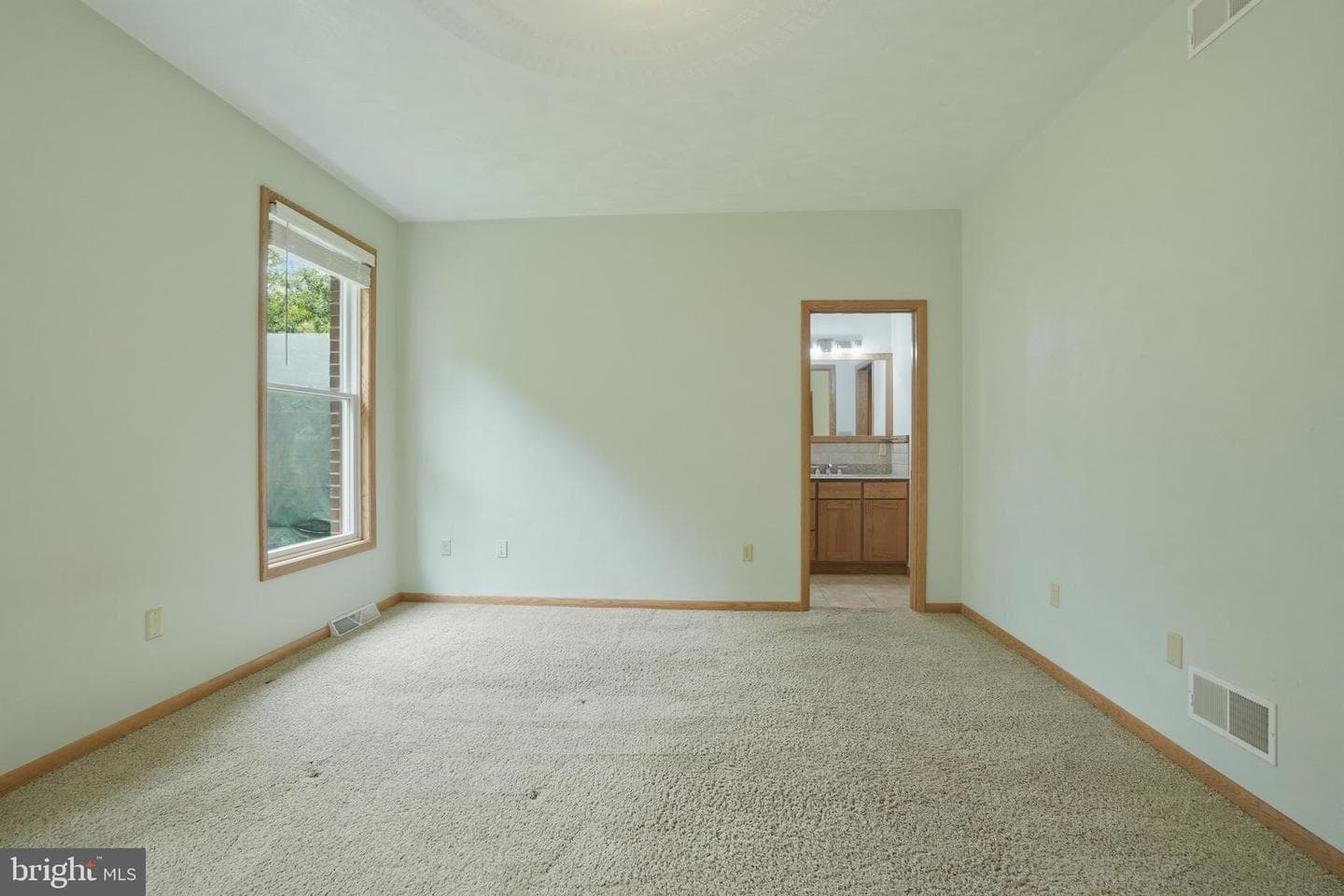 34 Harrington Way photo 18