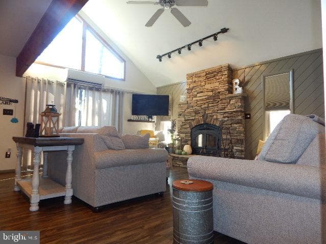 75 Woodhill Lane photo 6