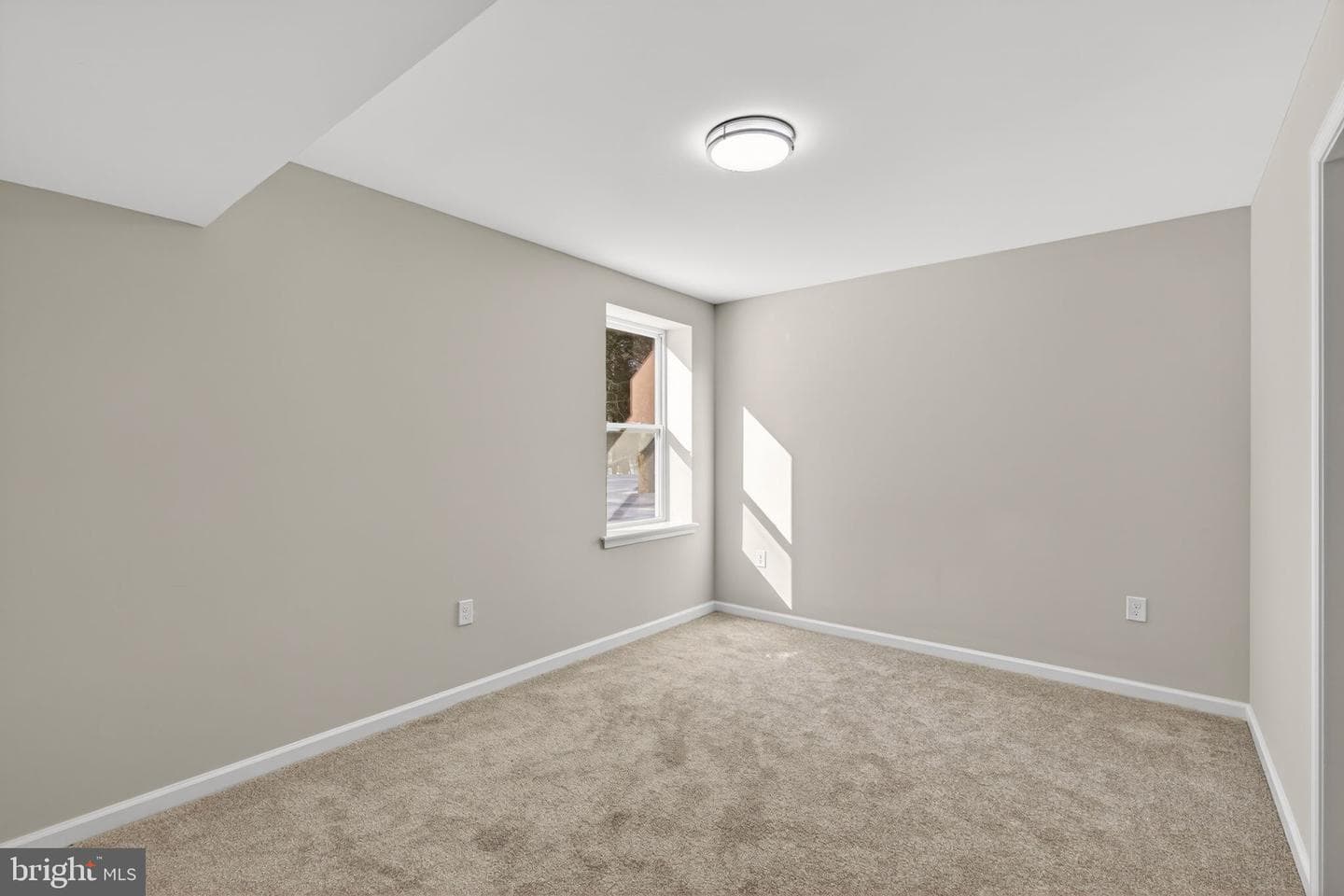 1073 Westside Drive photo 50