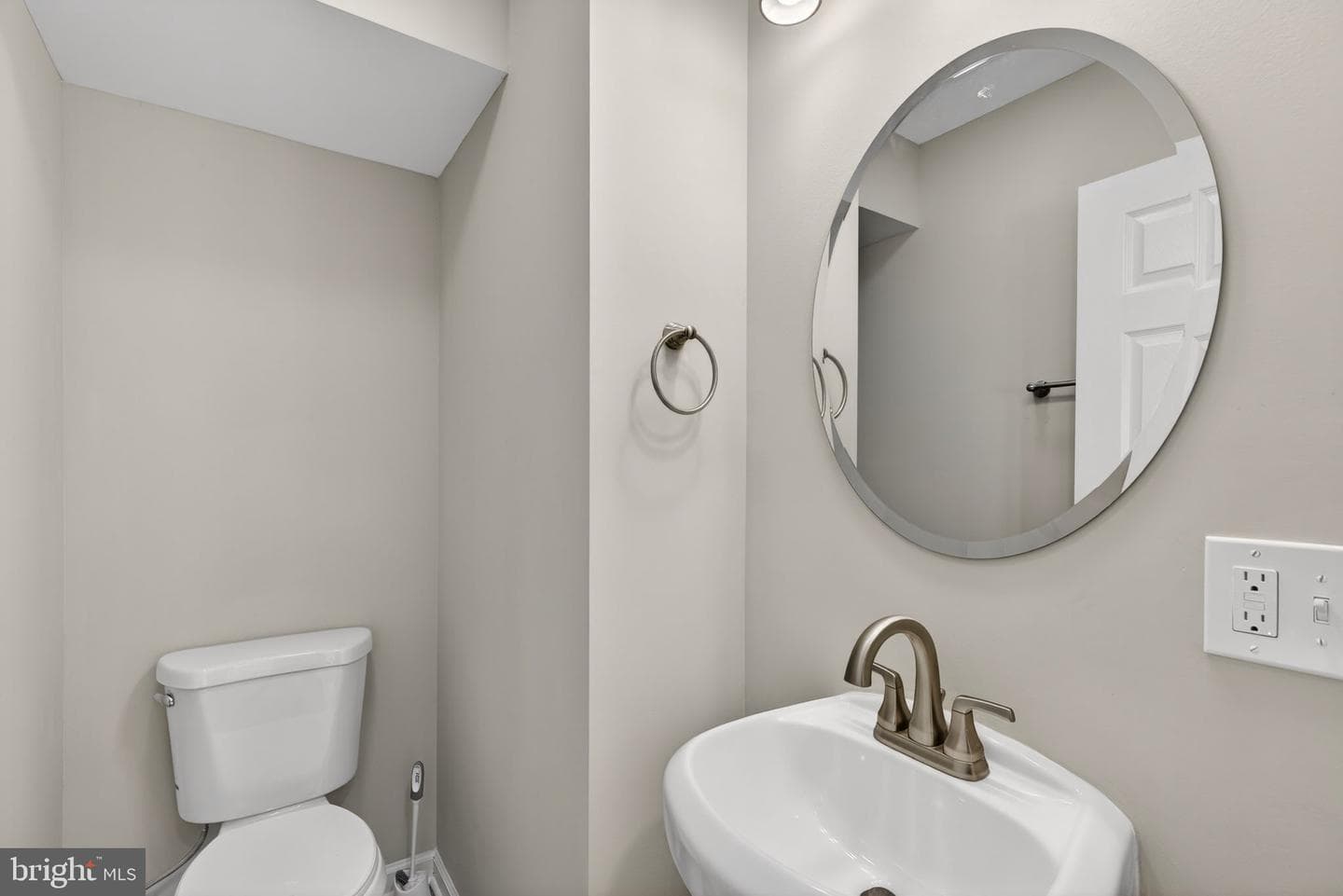 1073 Westside Drive photo 56