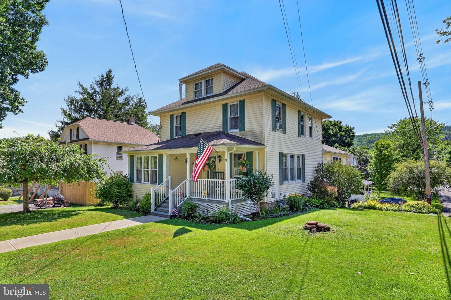 40 Oak Street photo 1