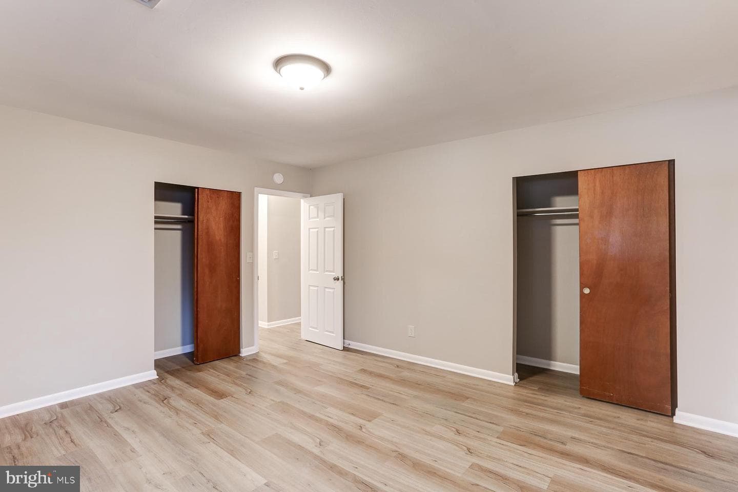309 Hillcrest Drive photo 17